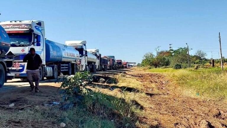 Productores de San Julián anuncian bloqueo de la ruta Santa Cruz – Trinidad en rechazo al veto a la exportación de soya