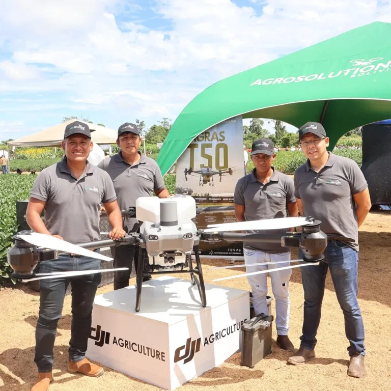 Agrosolutions mostró las ventajas de aplicaciones con el Dron Agras T50
