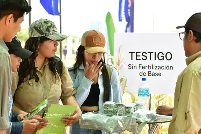 “El agro no se detiene”: Agro Vidas 2025 cumple su segunda jornada con gran participación y demuestra la fortaleza del productor boliviano