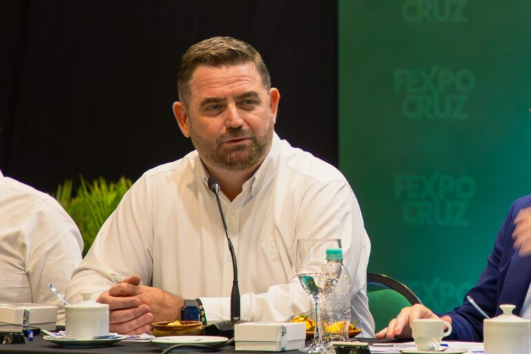 Klaus Frerking asume la presidencia de Fexpocruz